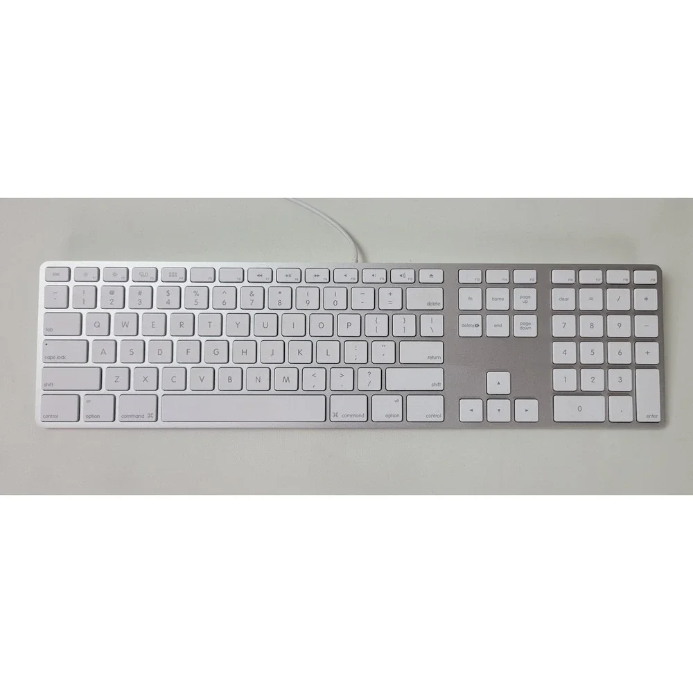 Apple‎ A1243 Wired Keyboard with Numeric Keypad MB110LL/B EMC 2171 Tested